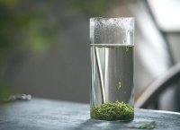 中國(guó)茶葉的三大類： 綠茶、紅茶、烏龍茶